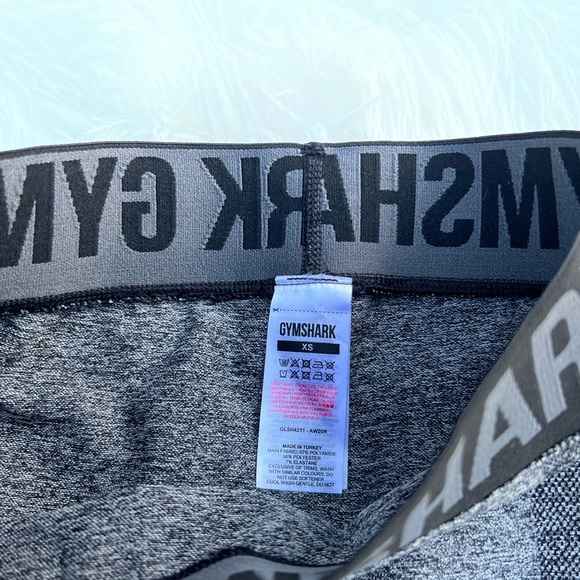 GYMSHARK black mark charcoal flex biker shorts - Picture 2 of 3